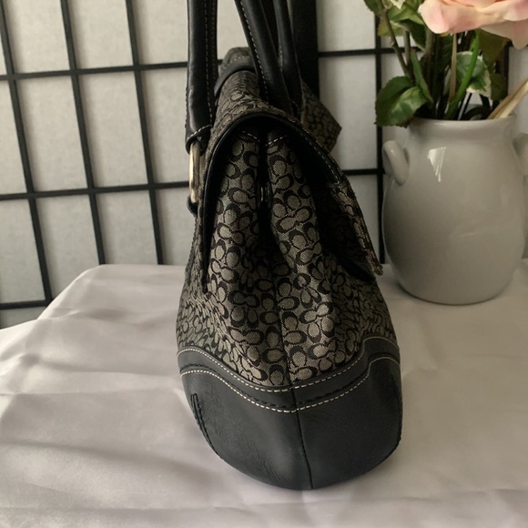 Coach Signature C Canvas Leather Handbag Black Gray Flap Buckle Double Handle 🖤 - Picture 7 of 8